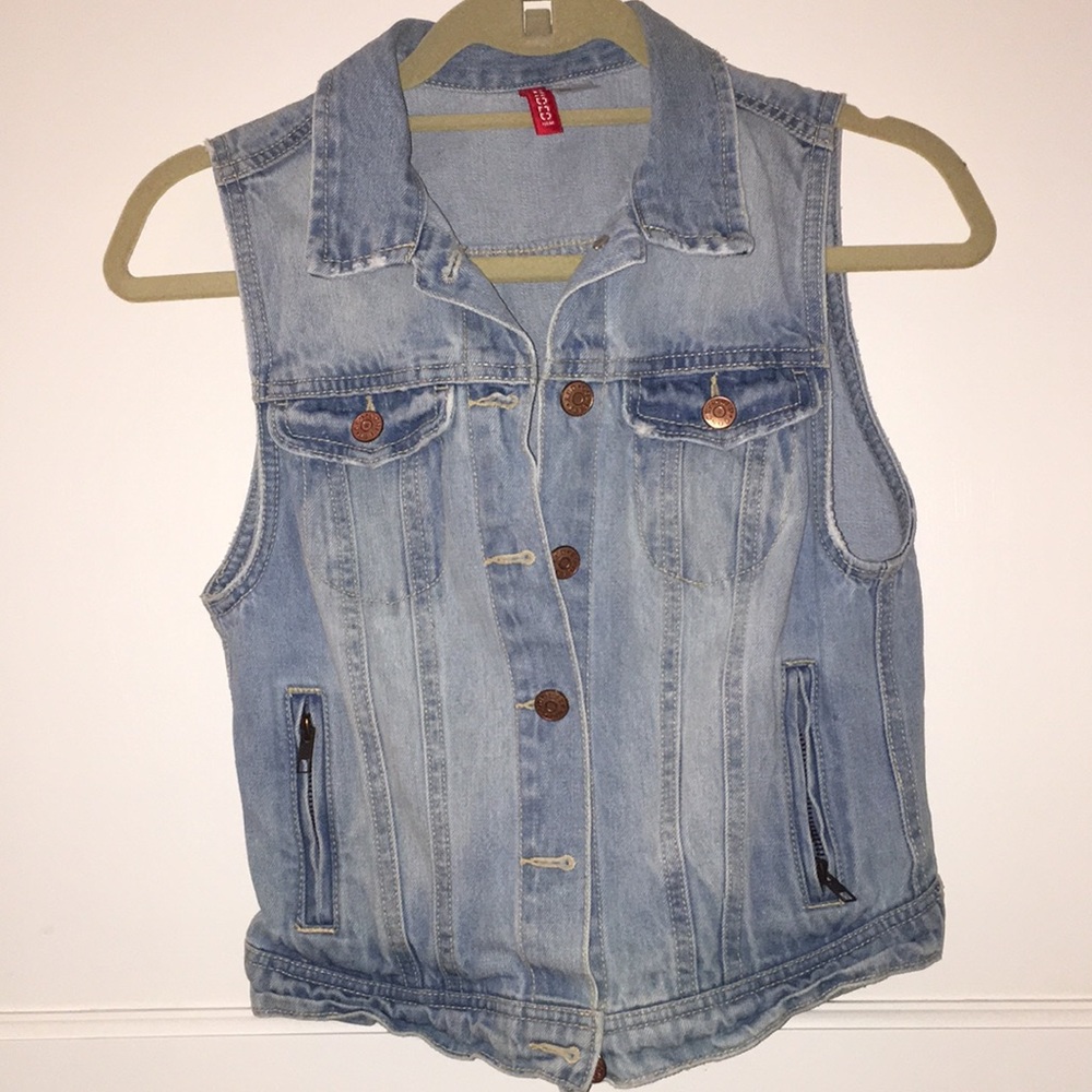 Sleeveless Jean Jacket